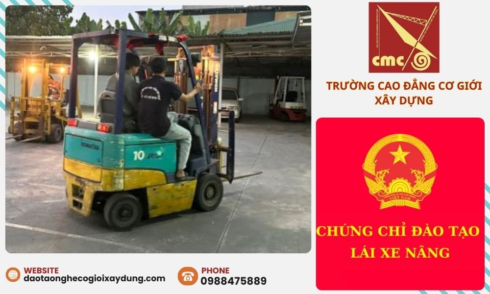 Việc lựa chọn một chương trình đào tạo phù hợp đóng vai trò quan trọng trong việc giúp học viên nhanh chóng nắm vững kỹ năng và đạt chứng chỉ xe nâng.