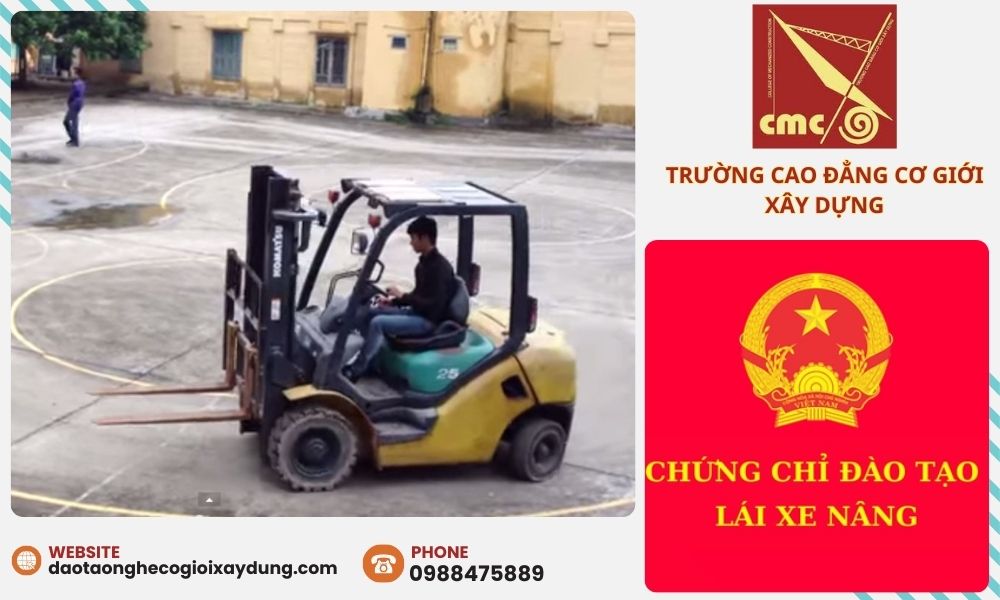 Chứng chỉ xe nâng là yếu tố quan trọng giúp người lao động đảm bảo an toàn và nâng cao tay nghề trong quá trình vận hành xe nâng.