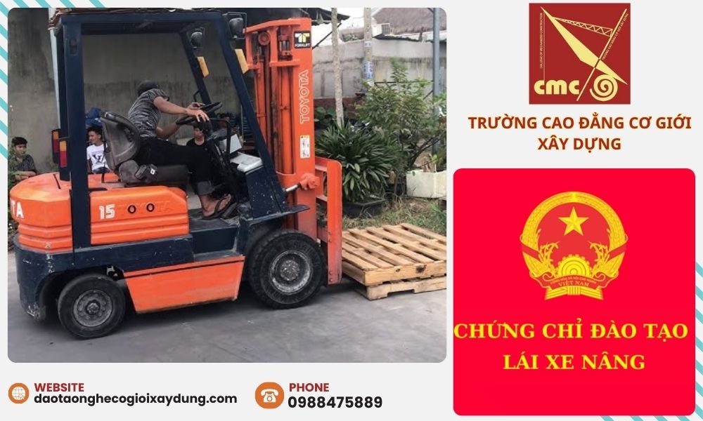 Nếu bạn đang tìm kiếm nơi đào tạo chứng chỉ xe nâng chuyên nghiệp, hãy liên hệ ngay với Trường Cao Đẳng Cơ Giới Xây Dựng để được tư vấn chi tiết.