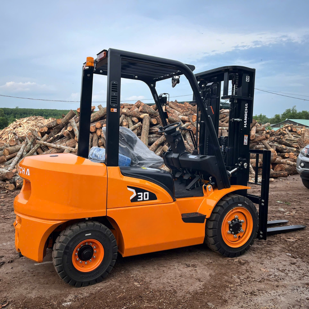 Trung tâm đào tạo lái xe nâng chuyên nghiệp